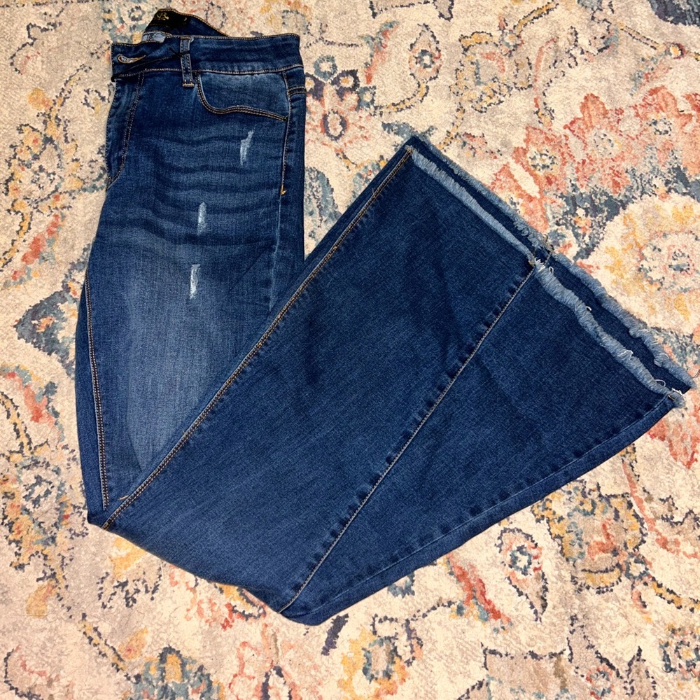 L&B Mid-Rise Bell Bottom Jeans